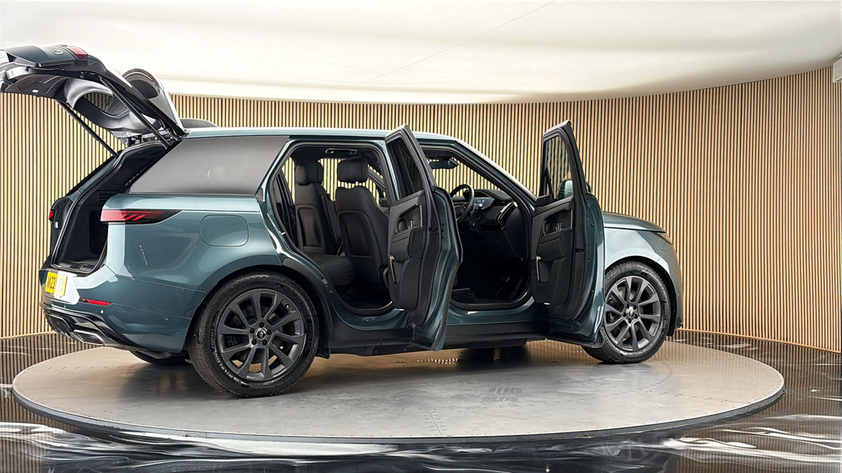 More views of Land Rover Range Rover Sport