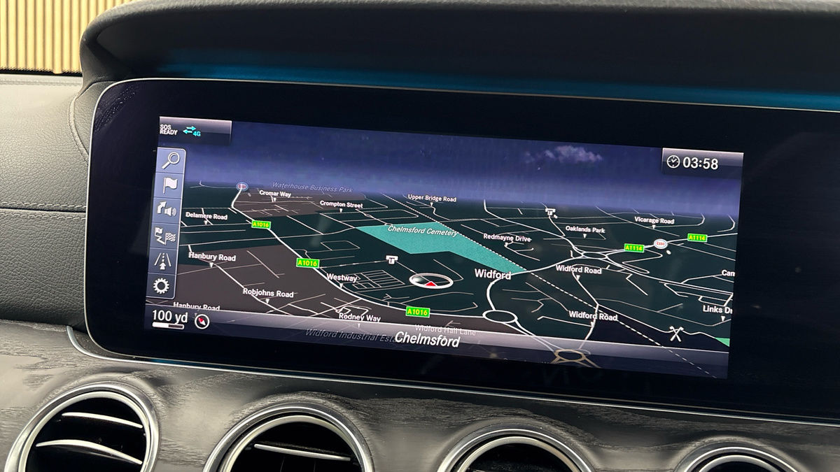 Mercedes-Benz E Class Image 17