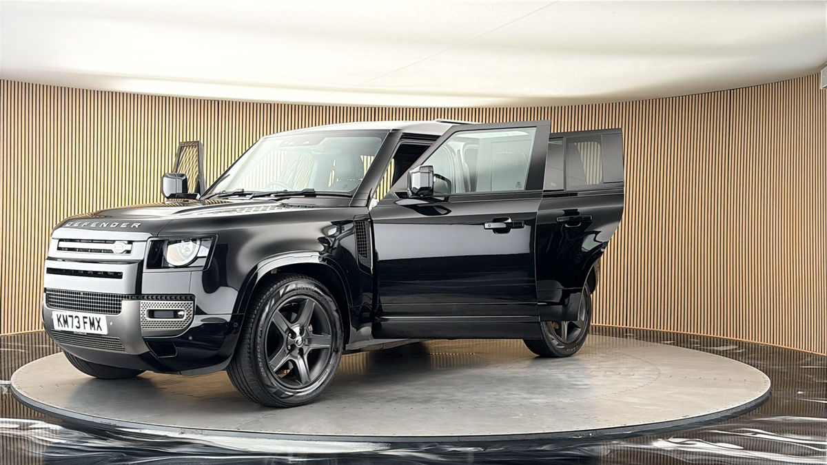More views of Land Rover Defender 110