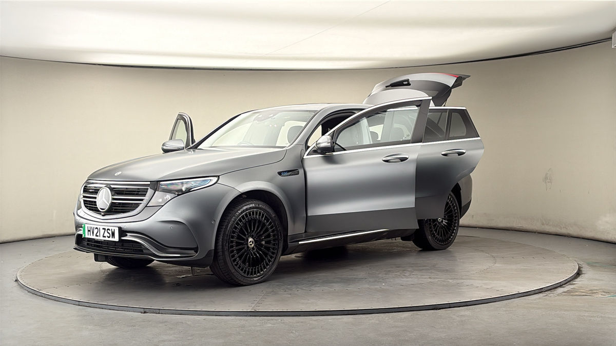 Mercedes-Benz EQC Image 22