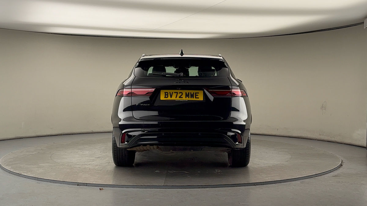 Jaguar F-PACE Image 4