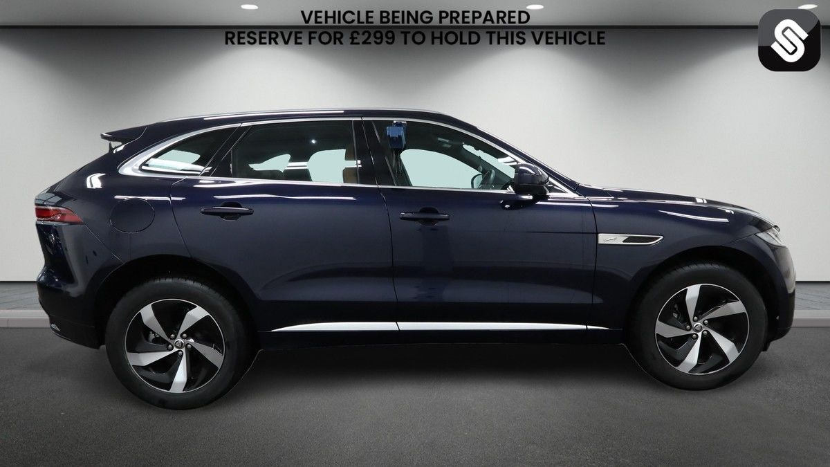 Jaguar F-PACE Image 5