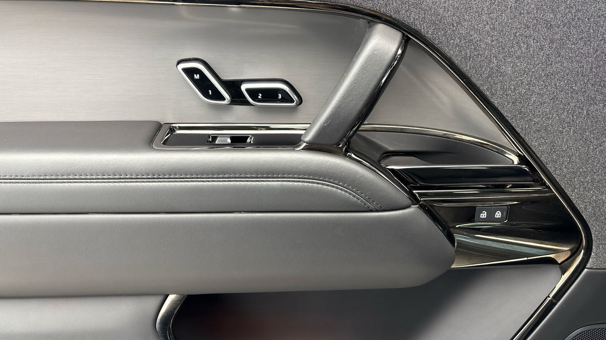 Land Rover Range Rover Sport Image 19