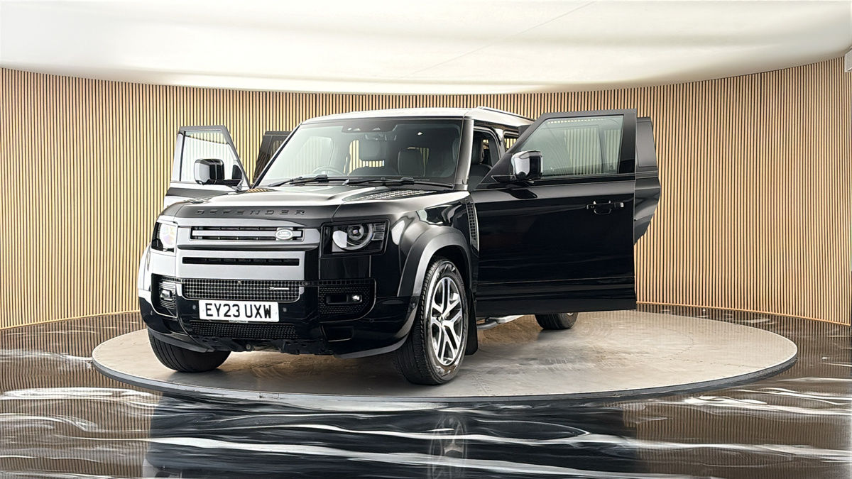 More views of Land Rover Defender 130