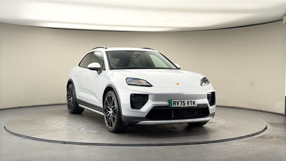 More views of Porsche Macan