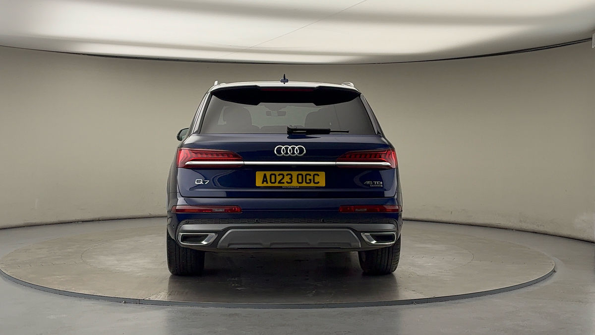 More views of Audi Q7