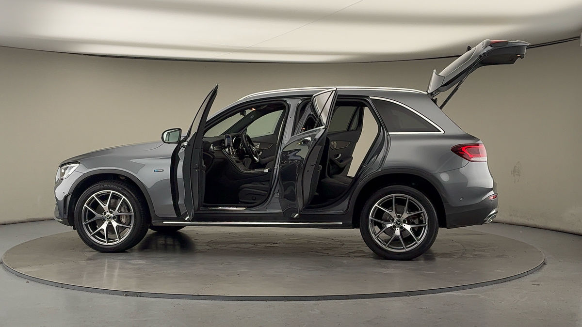 More views of Mercedes-Benz GLC