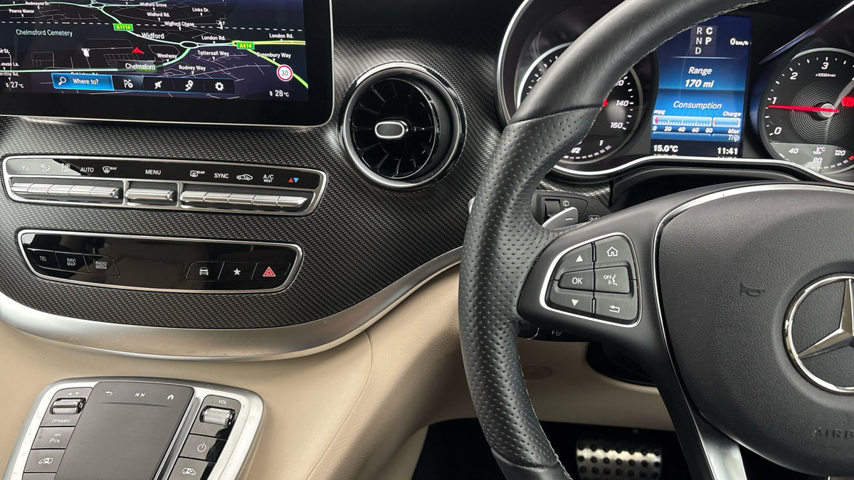 Mercedes-Benz V Class Image 20