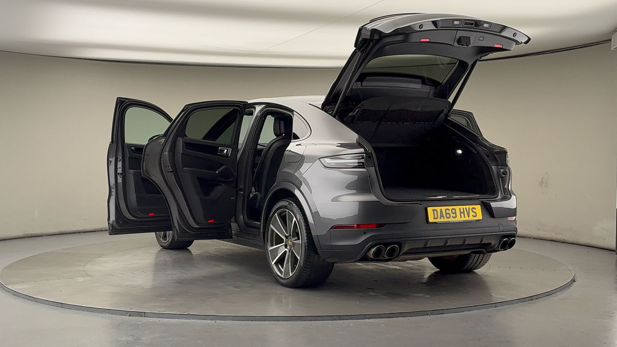 Porsche Cayenne Image 23