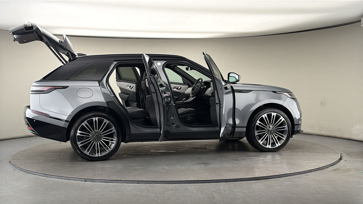 More views of Land Rover Range Rover Velar