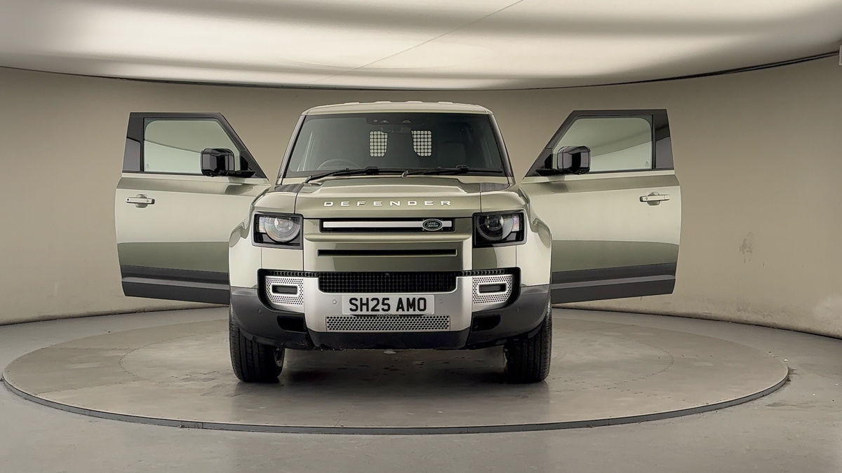 More views of Land Rover Defender 90