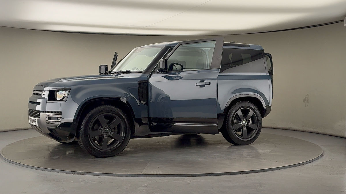 More views of Land Rover Defender 90