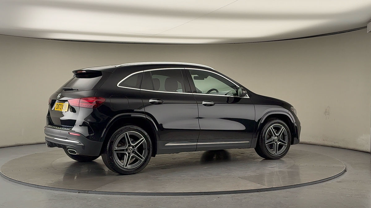 More views of Mercedes-Benz GLA