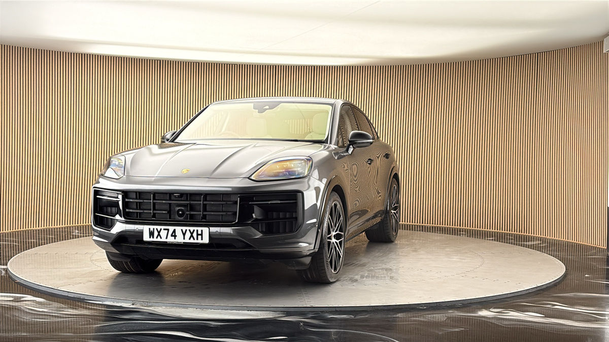 More views of Porsche Cayenne