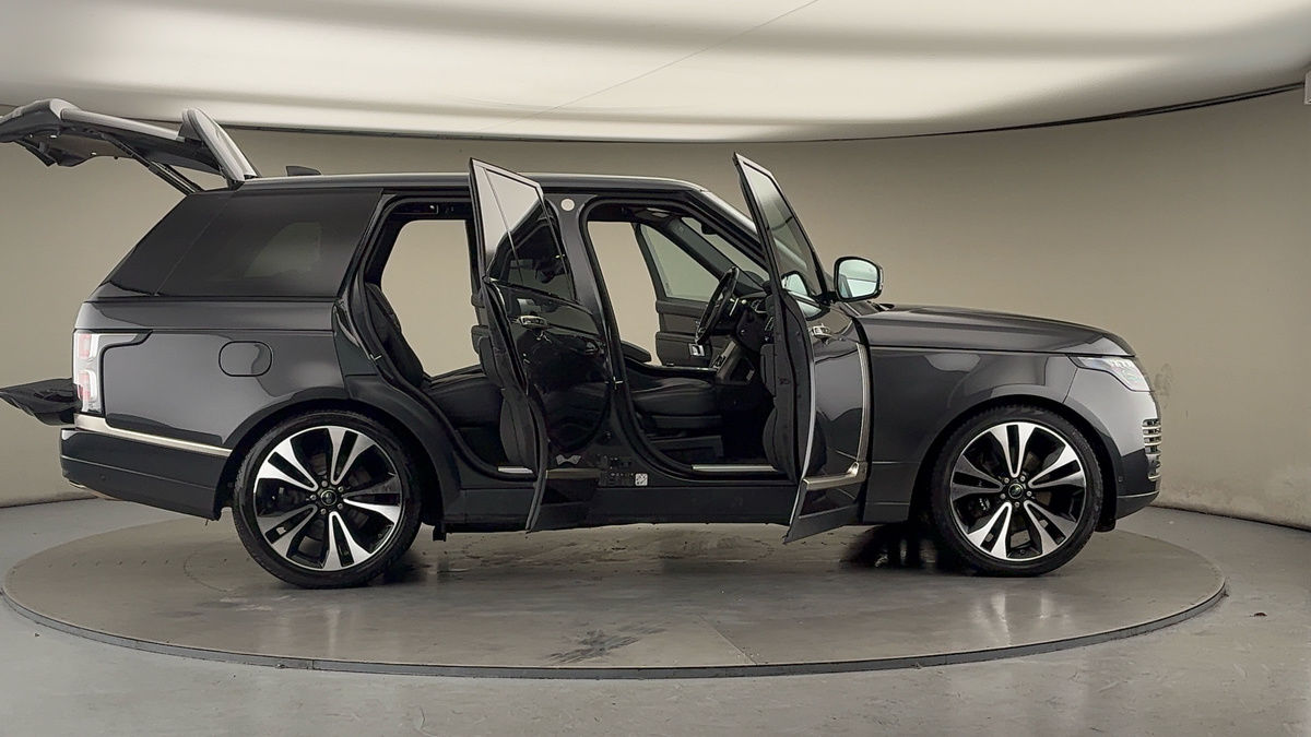 More views of Land Rover Range Rover