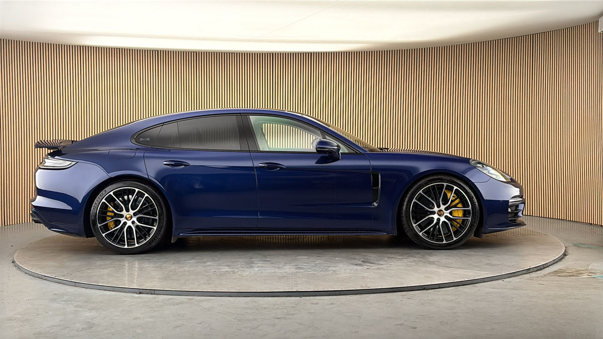 Porsche Panamera Image 16