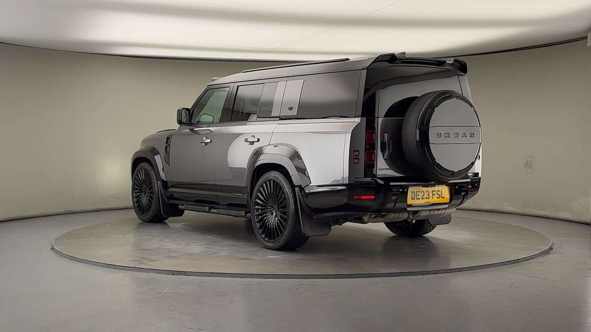 Land Rover Defender 130 Urban Image 2