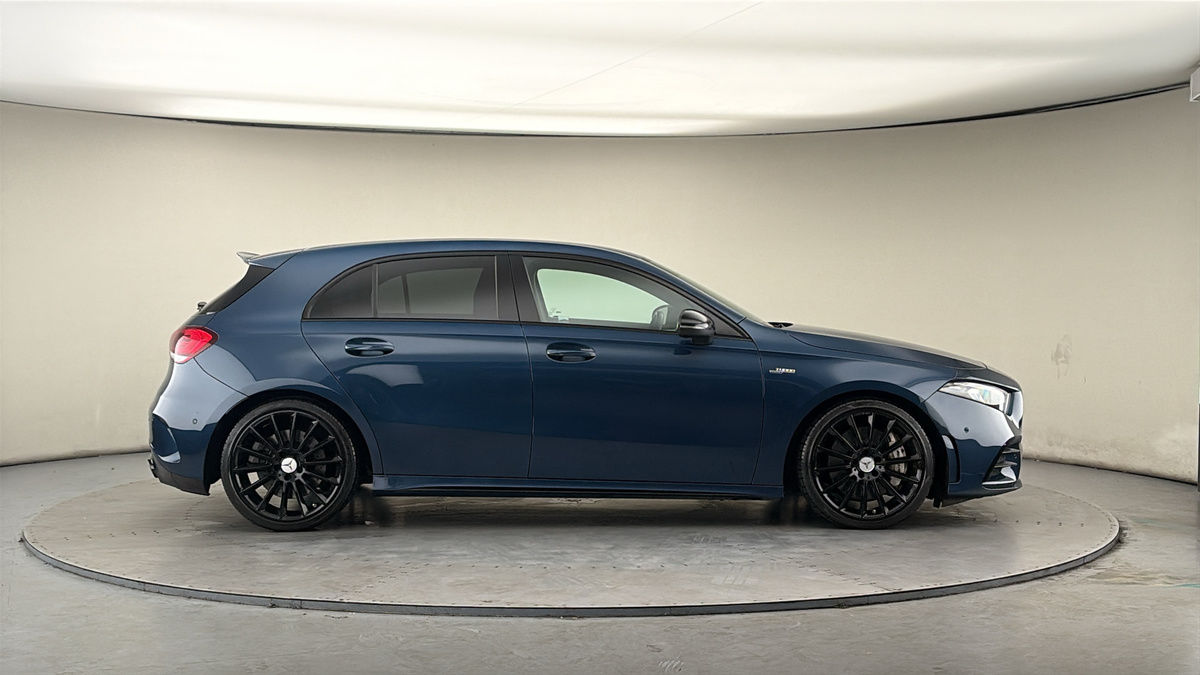 Mercedes-Benz A Class Image 16