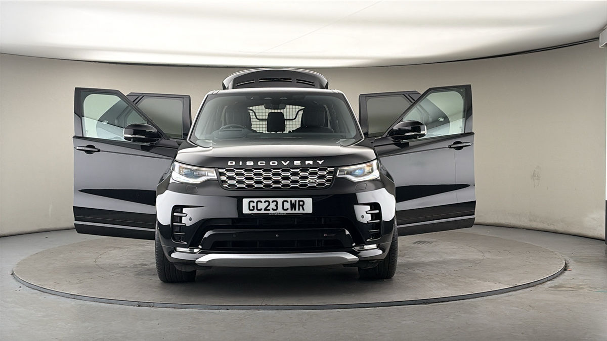 More views of Land Rover Discovery