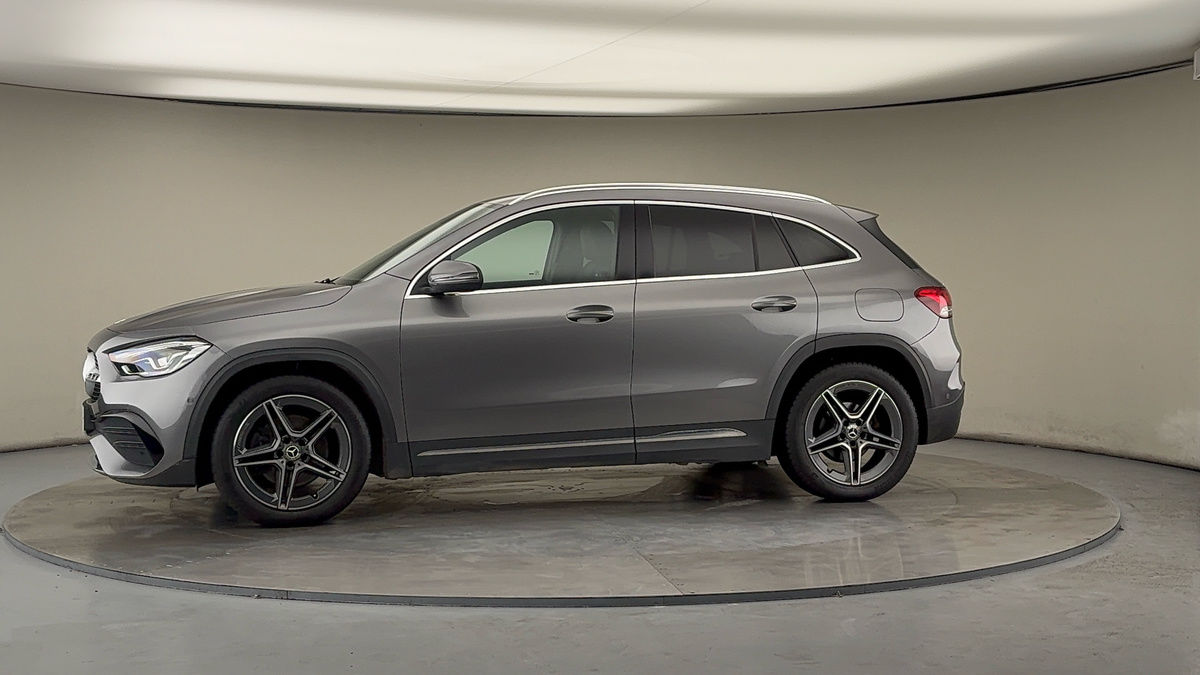 More views of Mercedes-Benz GLA