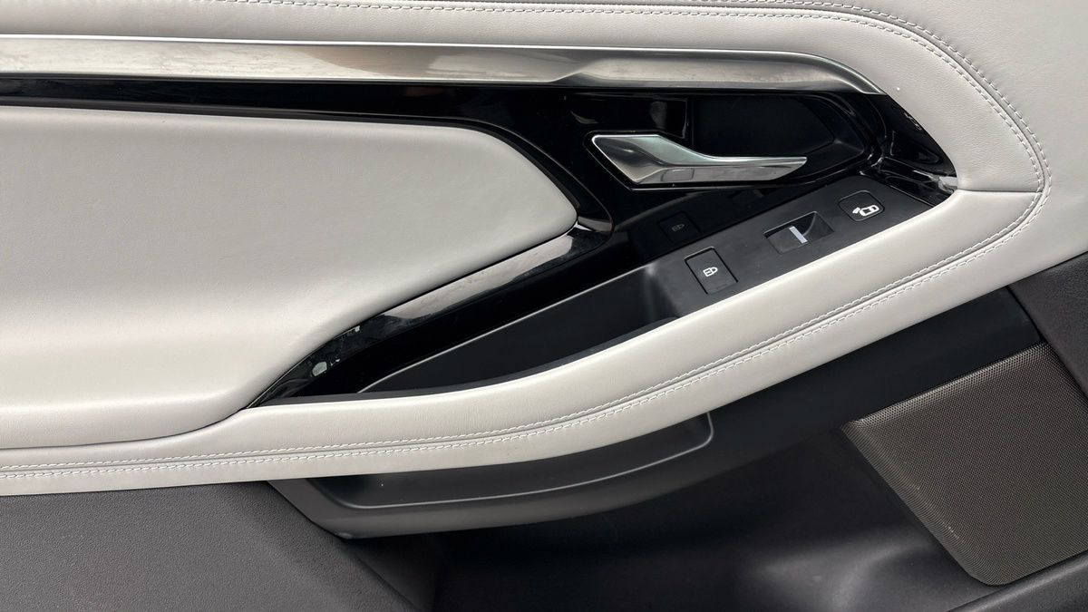 Land Rover Range Rover Evoque Image 19