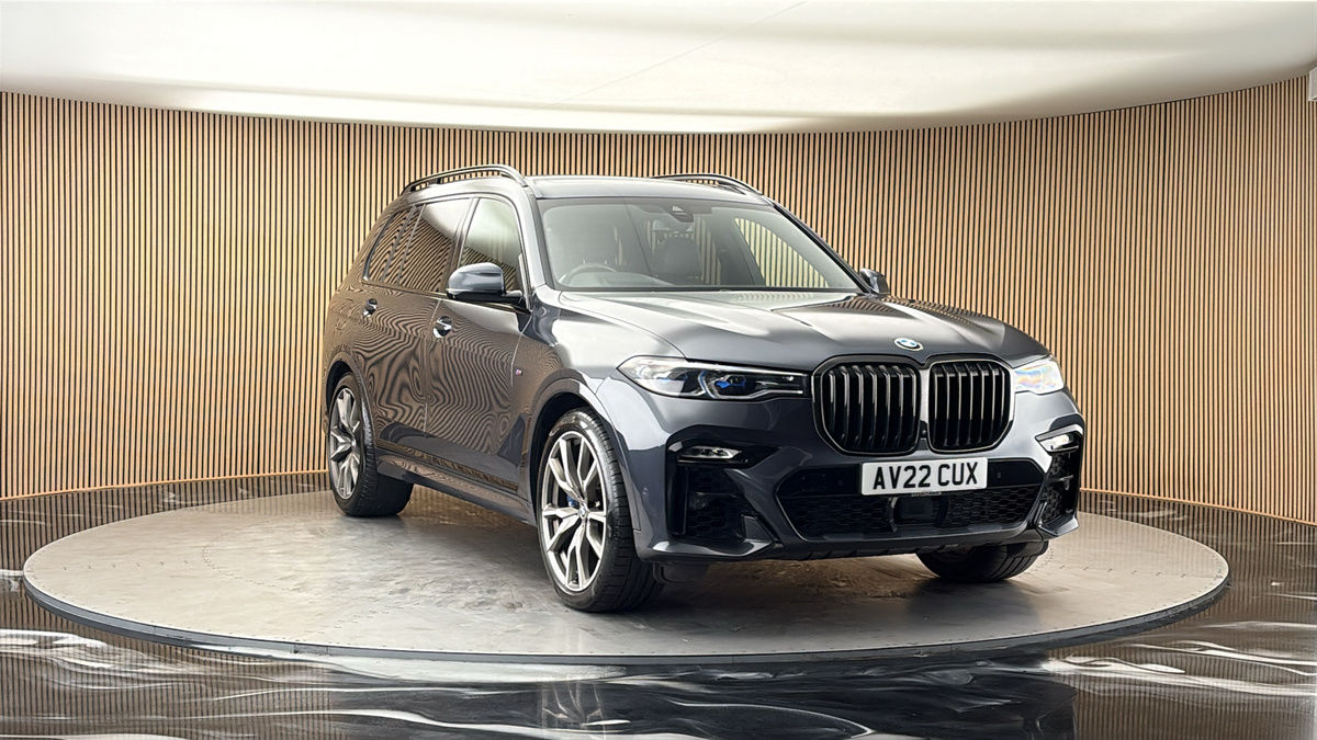 More views of BMW X7