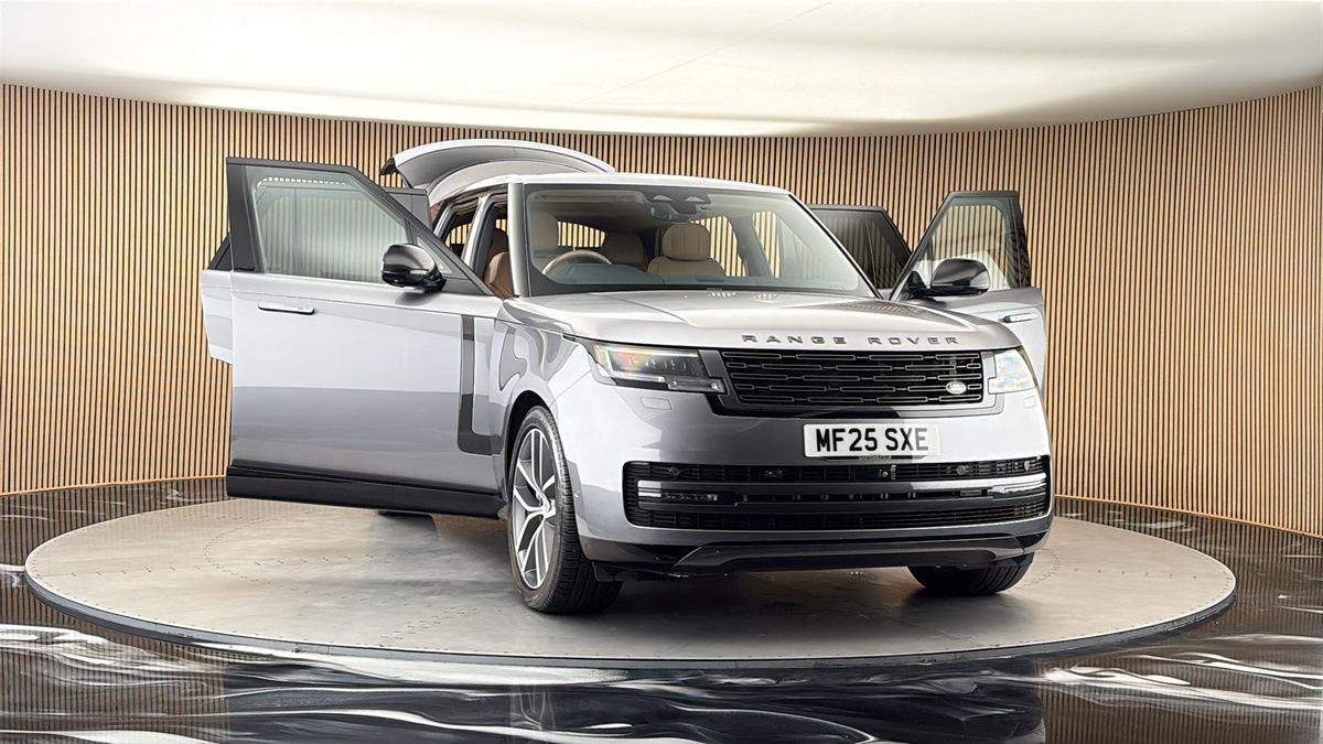 More views of Land Rover Range Rover