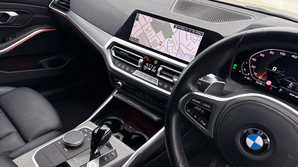 BMW 3 Series Image 18