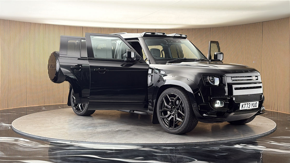 More views of Land Rover Defender 110