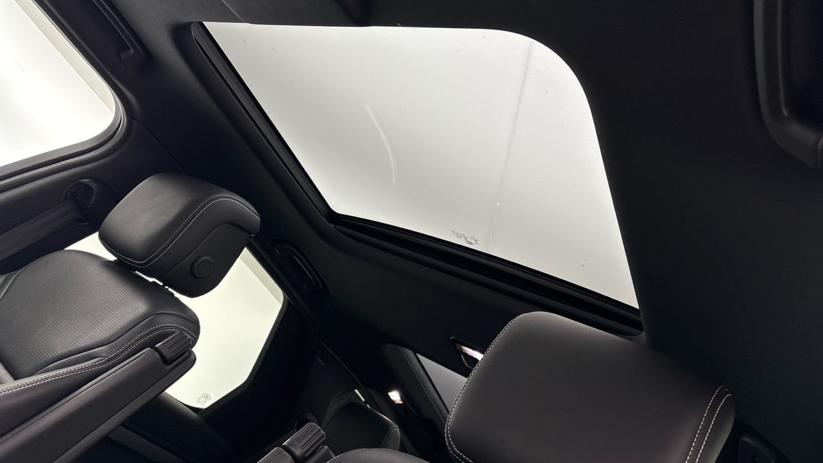 Land Rover Discovery Image 6