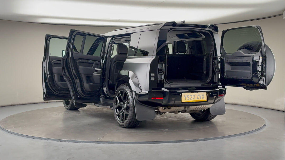 Land Rover Defender 110 Urban Image 23