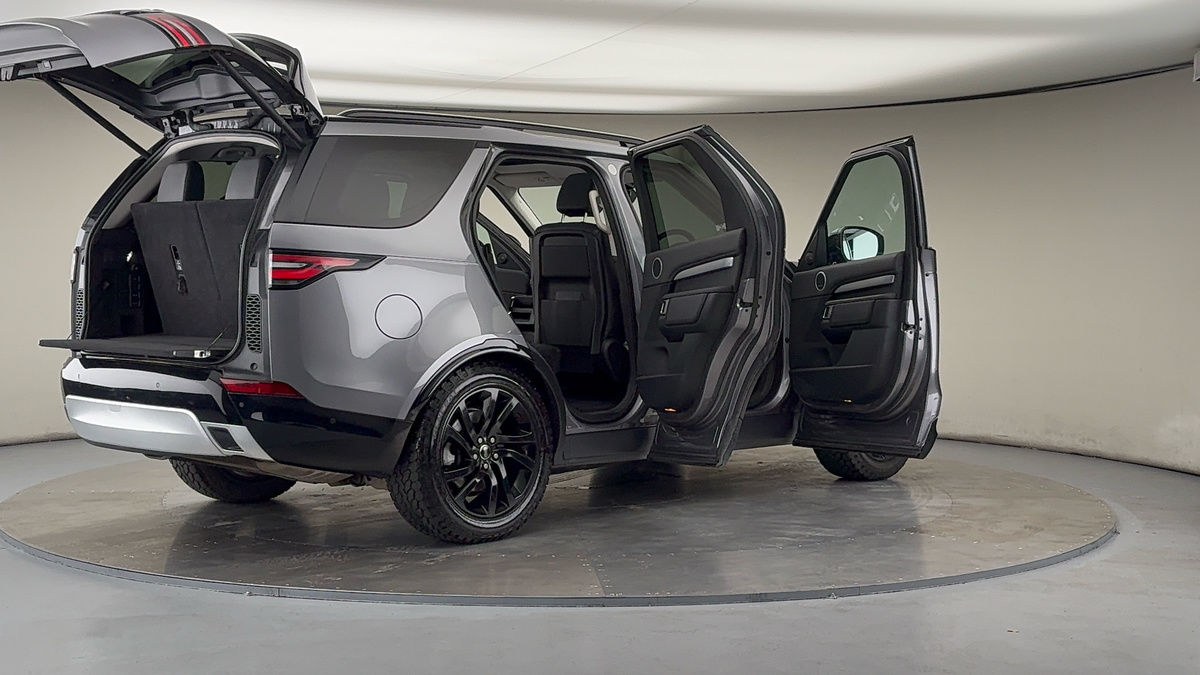 More views of Land Rover Discovery