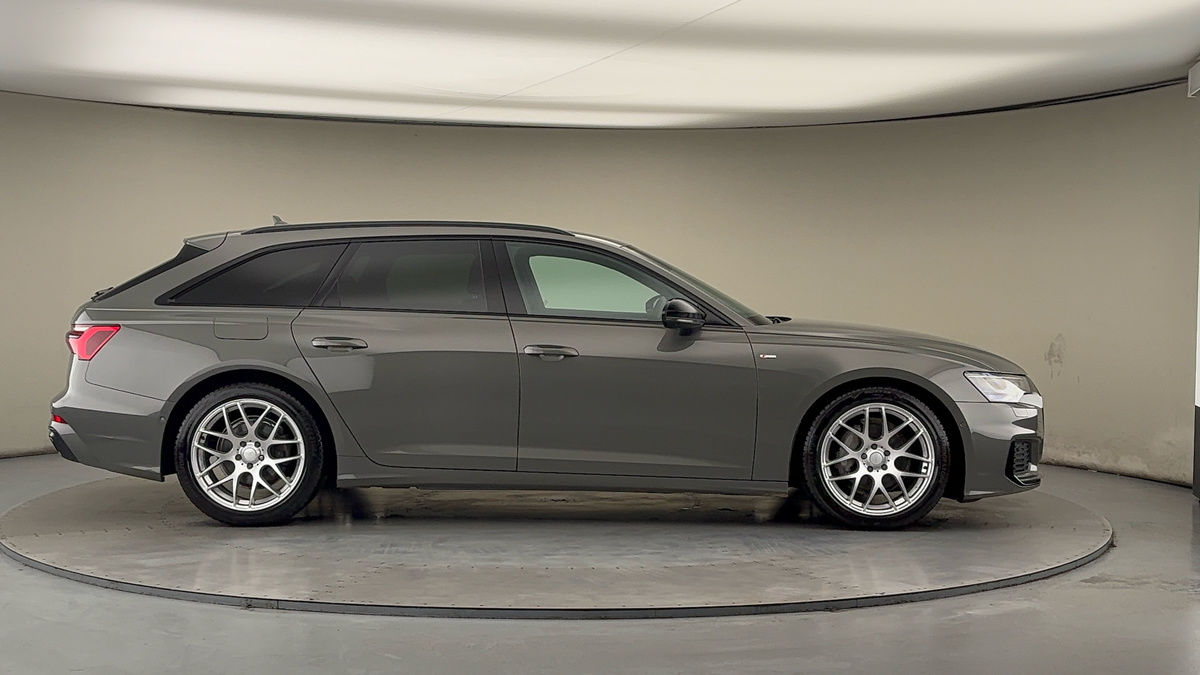 Audi A6 Avant Image 16