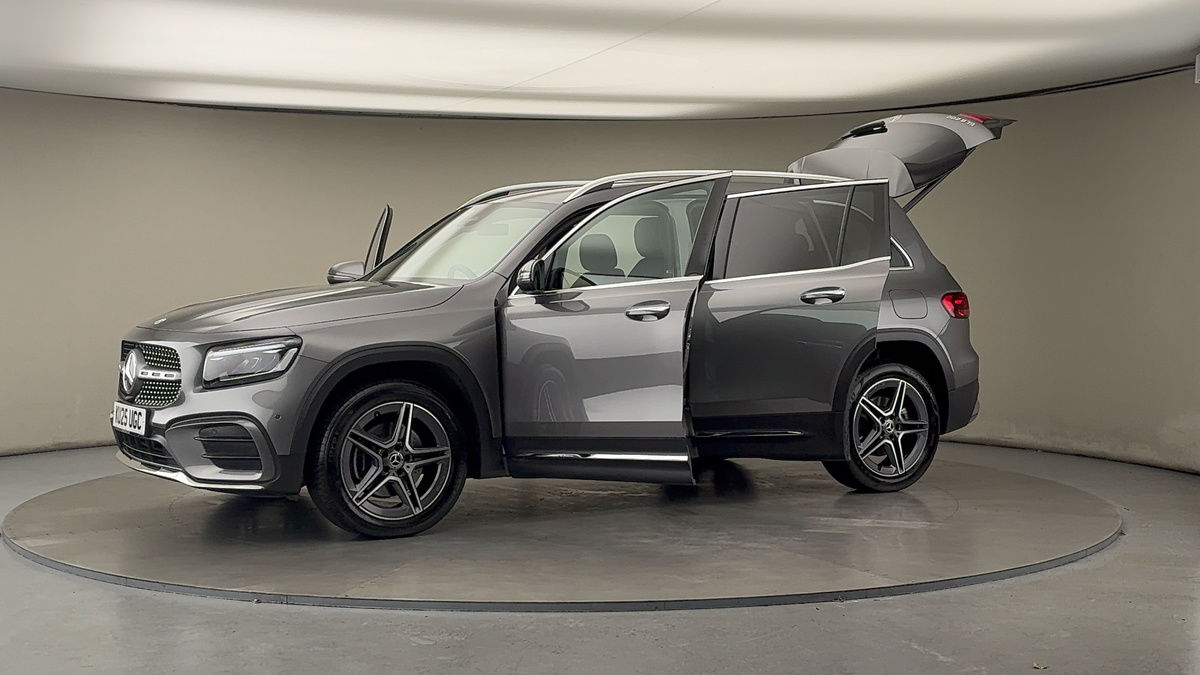 More views of Mercedes-Benz GLB