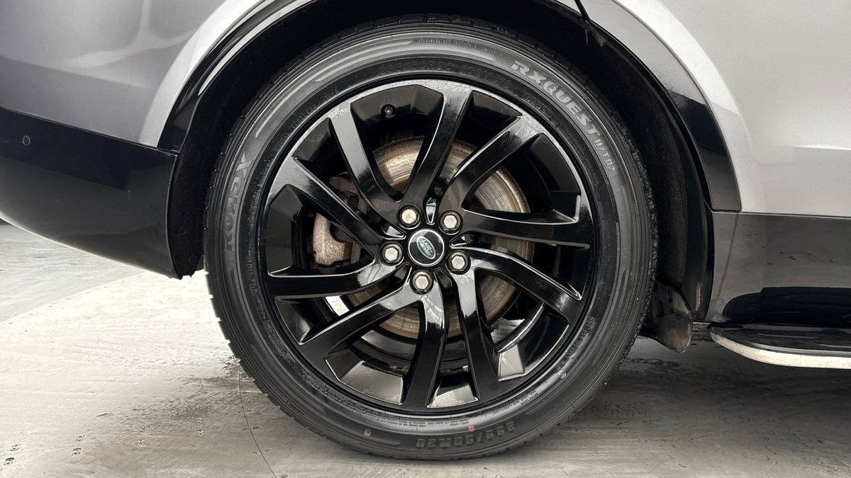 Land Rover Discovery Image 16