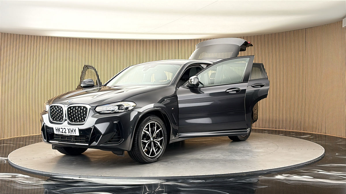 More views of BMW X4