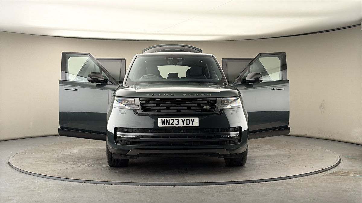 More views of Land Rover Range Rover