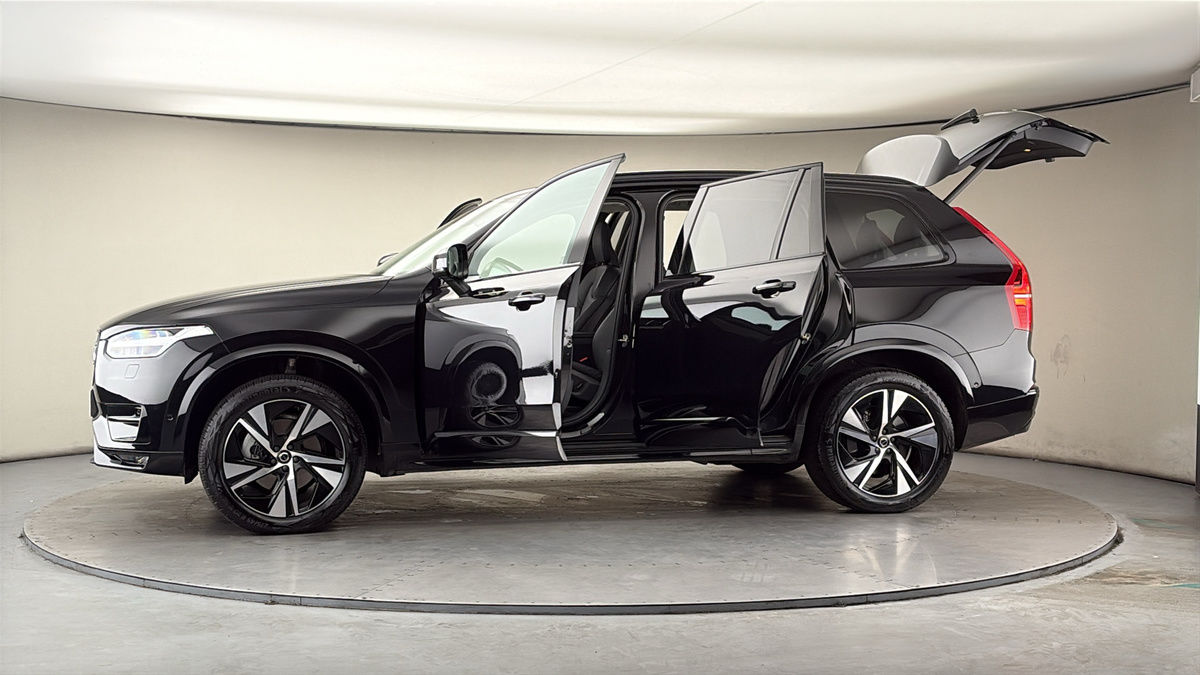 More views of Volvo XC90