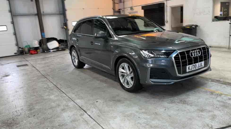 More views of Audi Q7