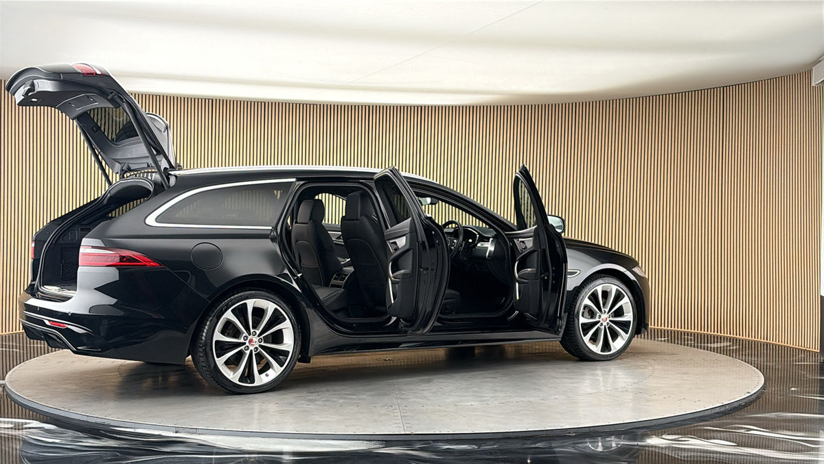 More views of Jaguar XF