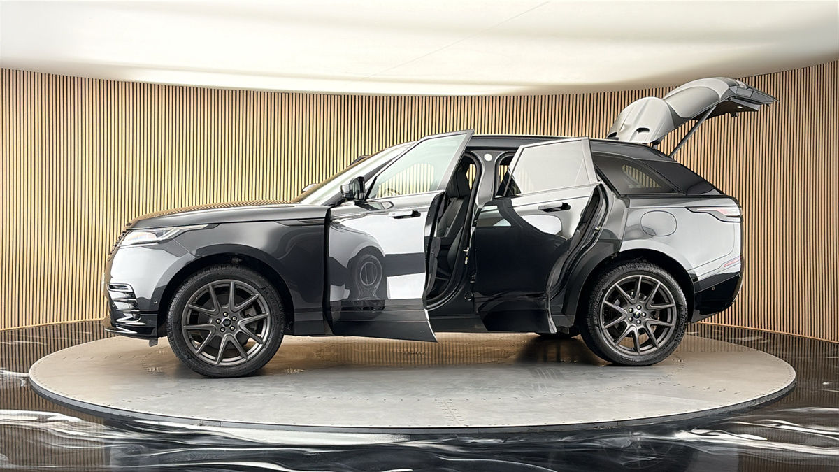 More views of Land Rover Range Rover Velar