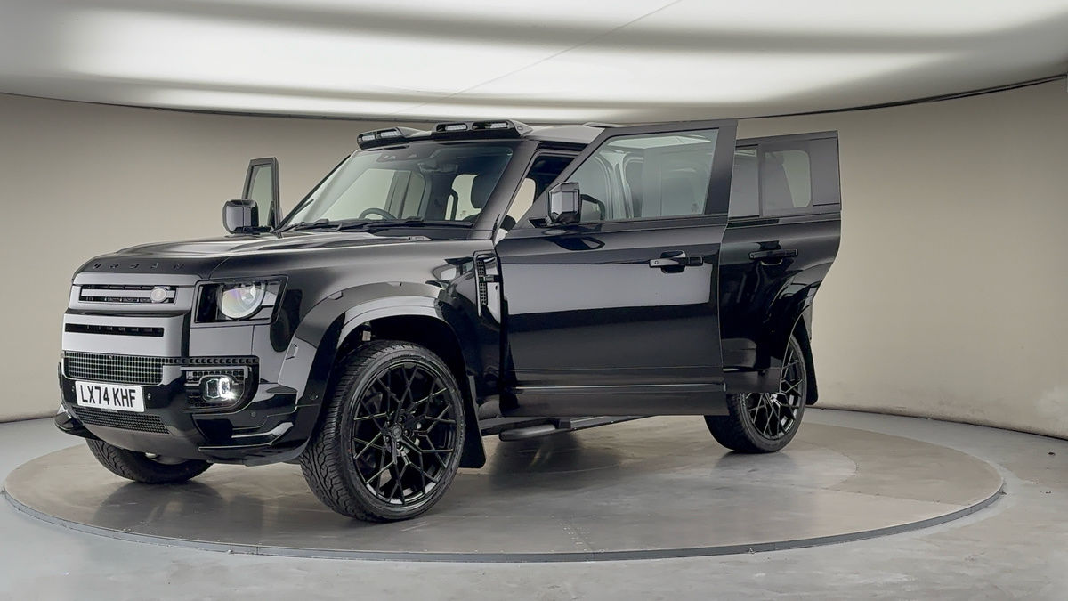 More views of Land Rover Defender 110