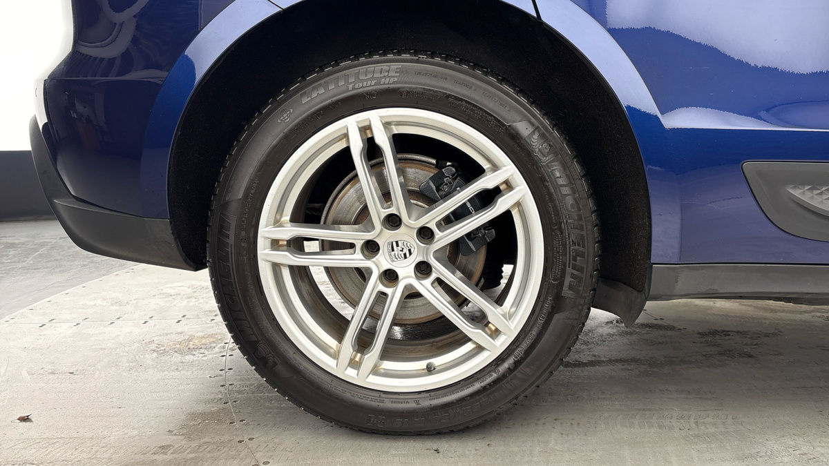 Porsche Macan Image 10