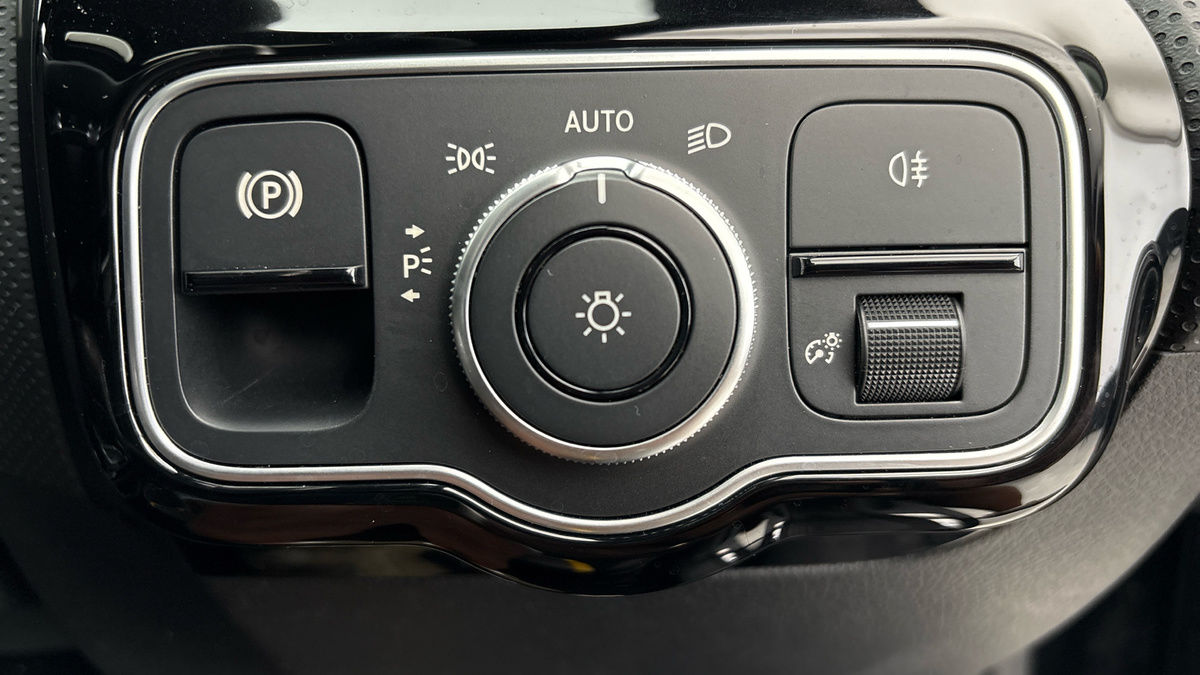 Mercedes-Benz A Class Image 27