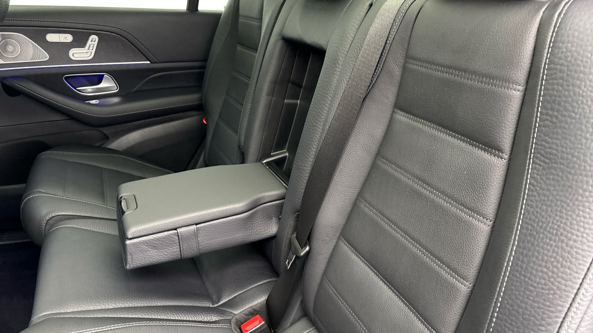 Mercedes-Benz GLS Image 9