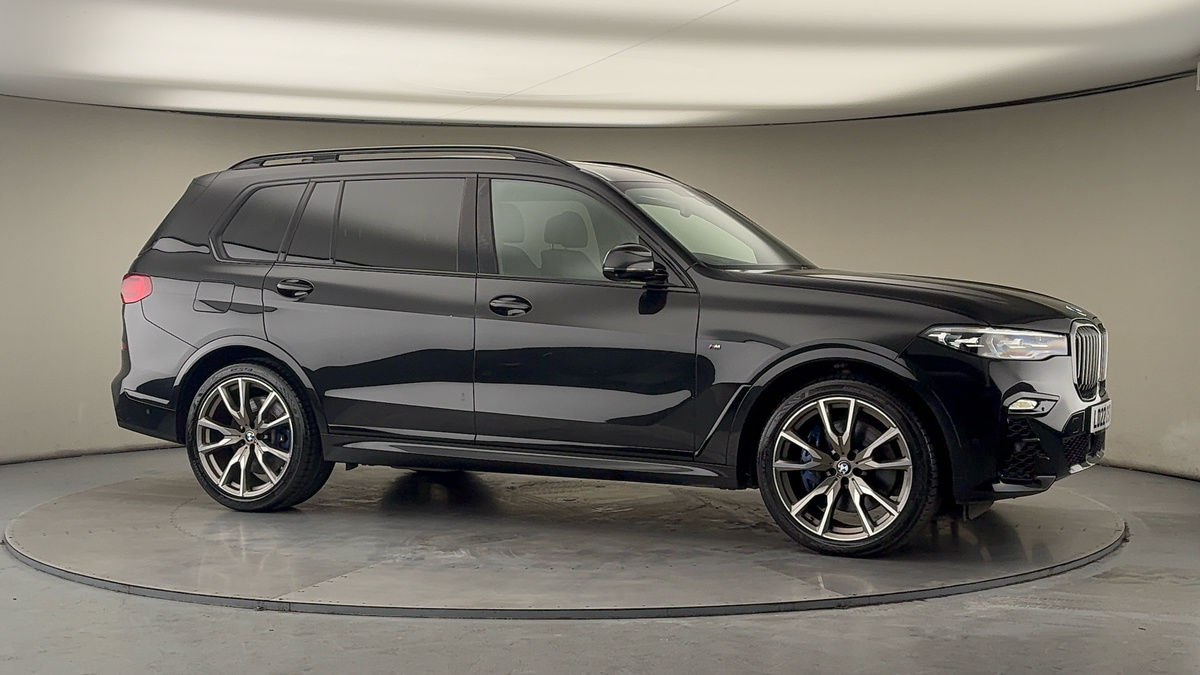 More views of BMW X7