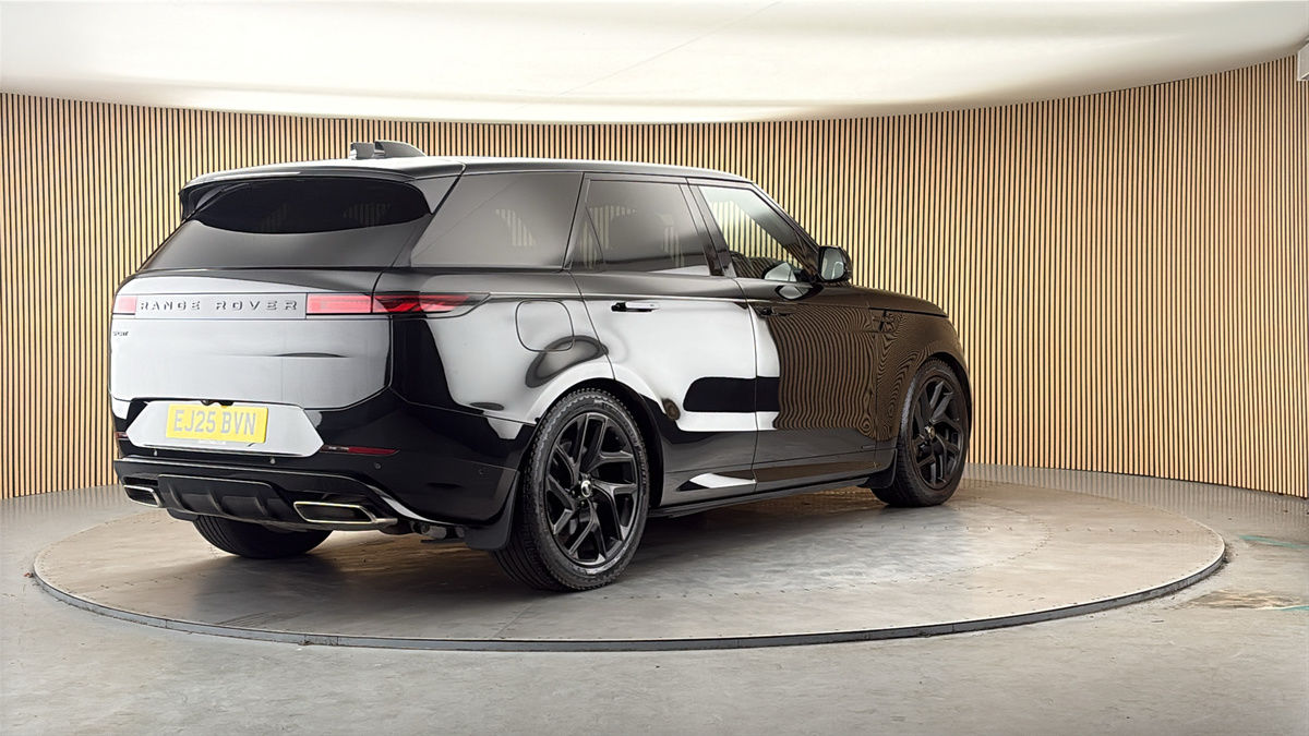 More views of Land Rover Range Rover Sport