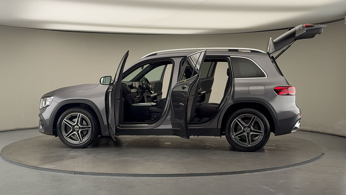 More views of Mercedes-Benz GLB