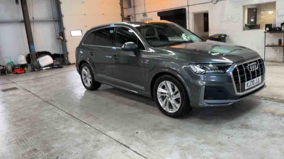 More views of Audi Q7