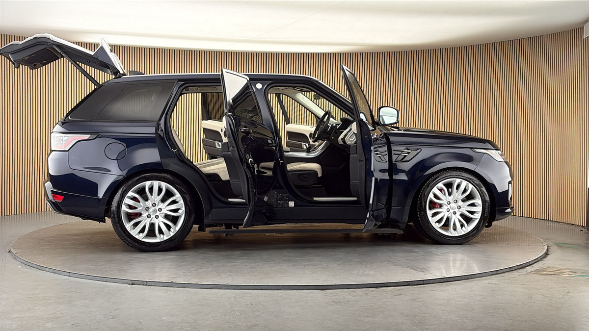 More views of Land Rover Range Rover Sport